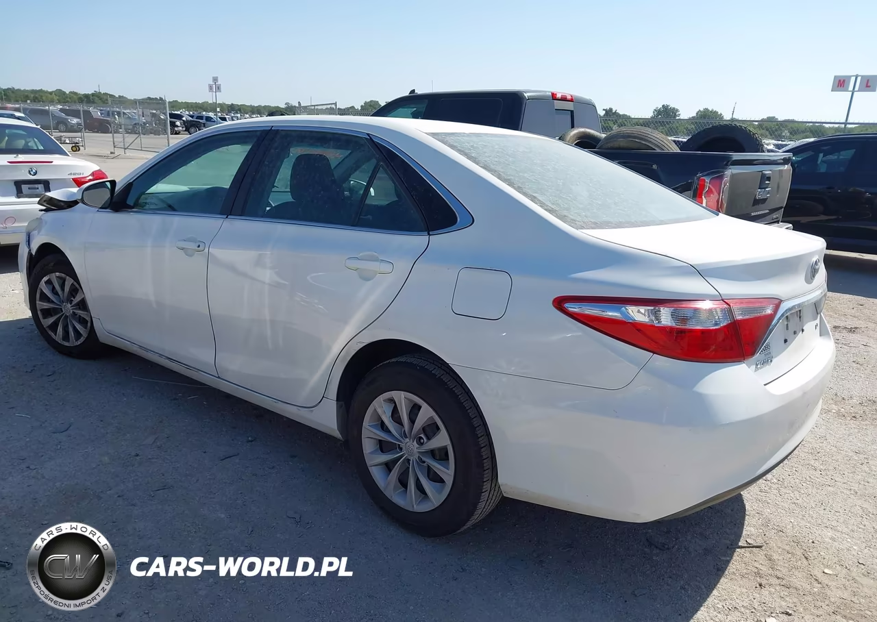 2016 Toyota Camry Le VIN:4T1BF1FK2GU563622 - 3