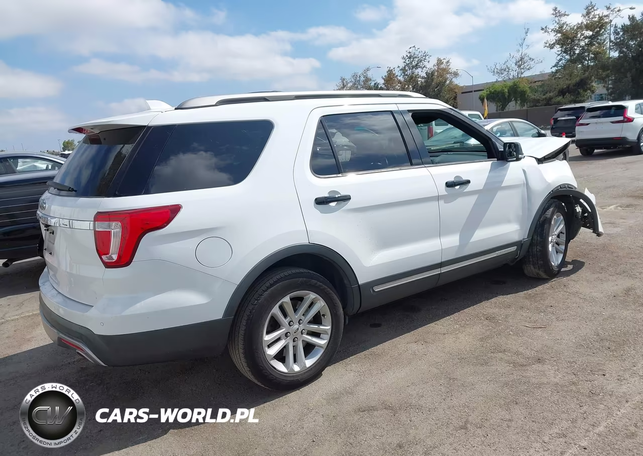 2016 Ford Explorer Xlt VIN:1FM5K7D88GGD03081 - 4