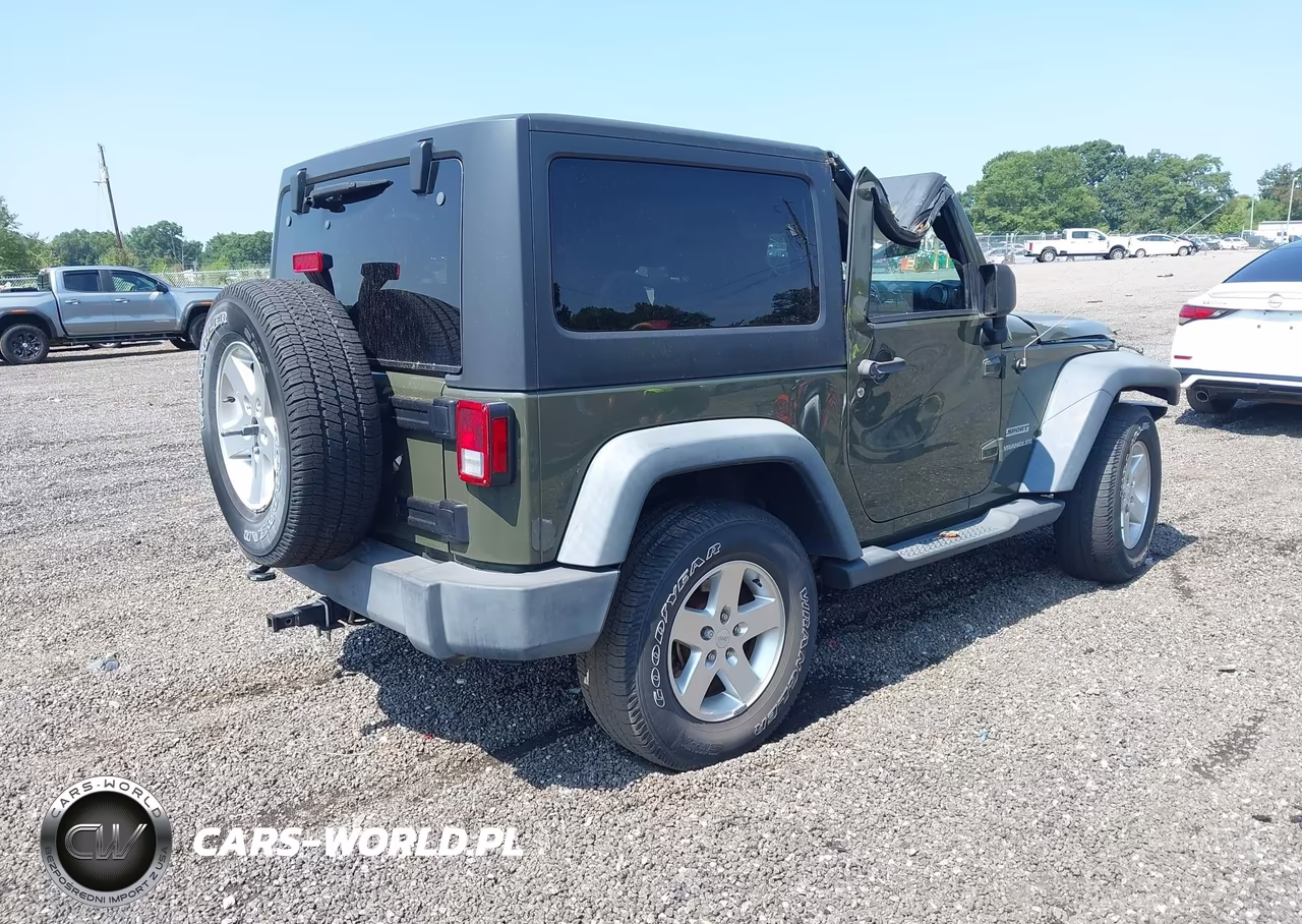 2015 Jeep Wrangler Sport VIN:1C4AJWAGXFL588819 - 4