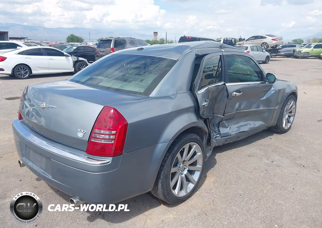 2007 Chrysler 300C VIN:2C3KA63HX7H724363 - 4