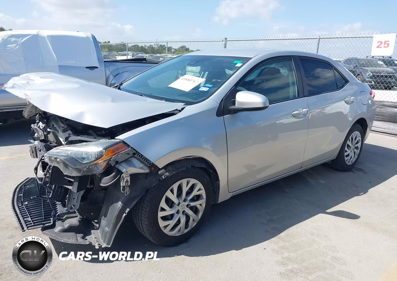 2018 Toyota Corolla Le VIN:5YFBURHE4JP833471 - 2