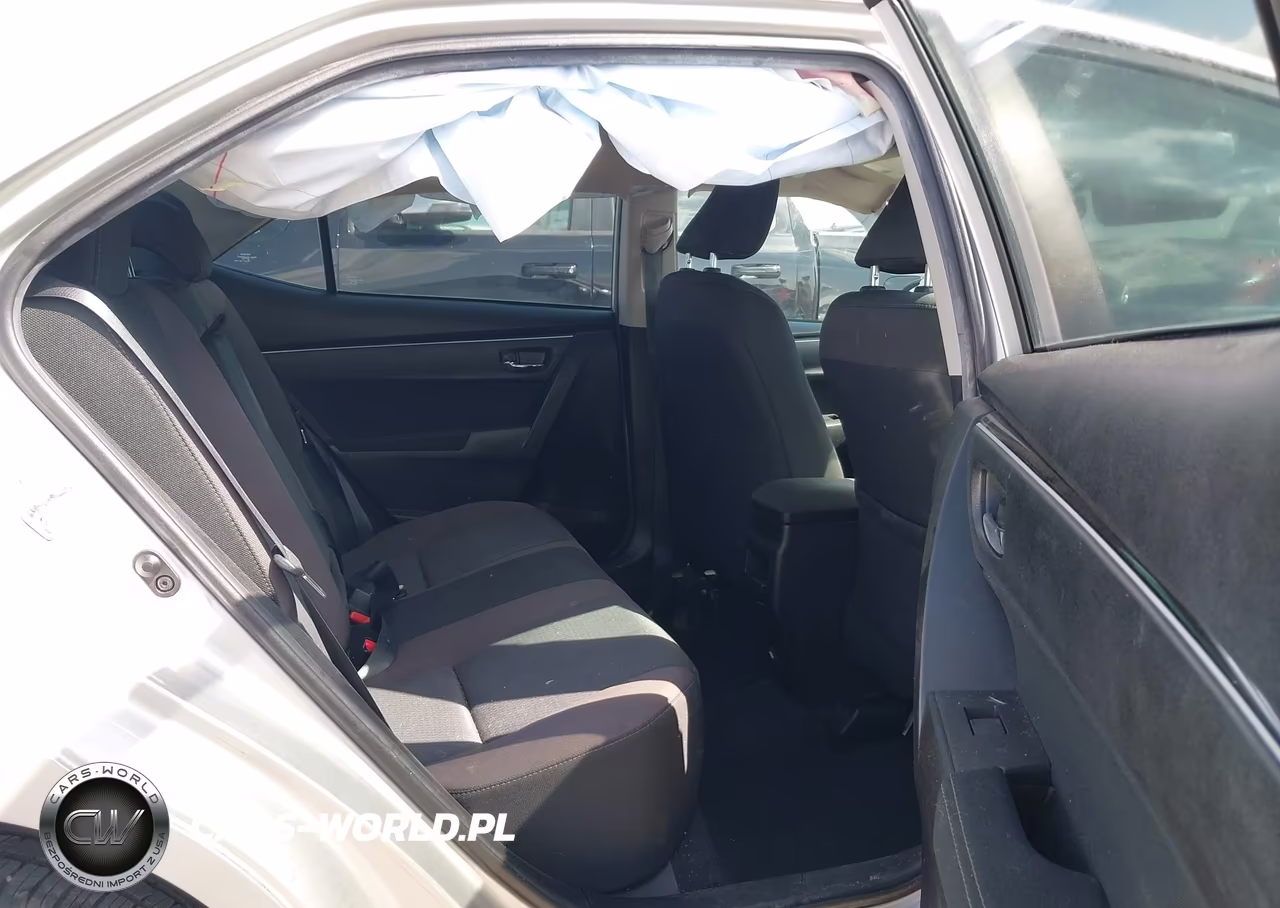 2018 Toyota Corolla Le VIN:5YFBURHE4JP833471 - 8