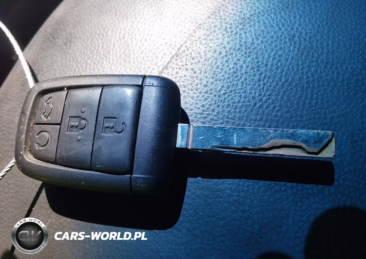 2009 Pontiac G8 VIN:6G2ER57719L217197 - 11