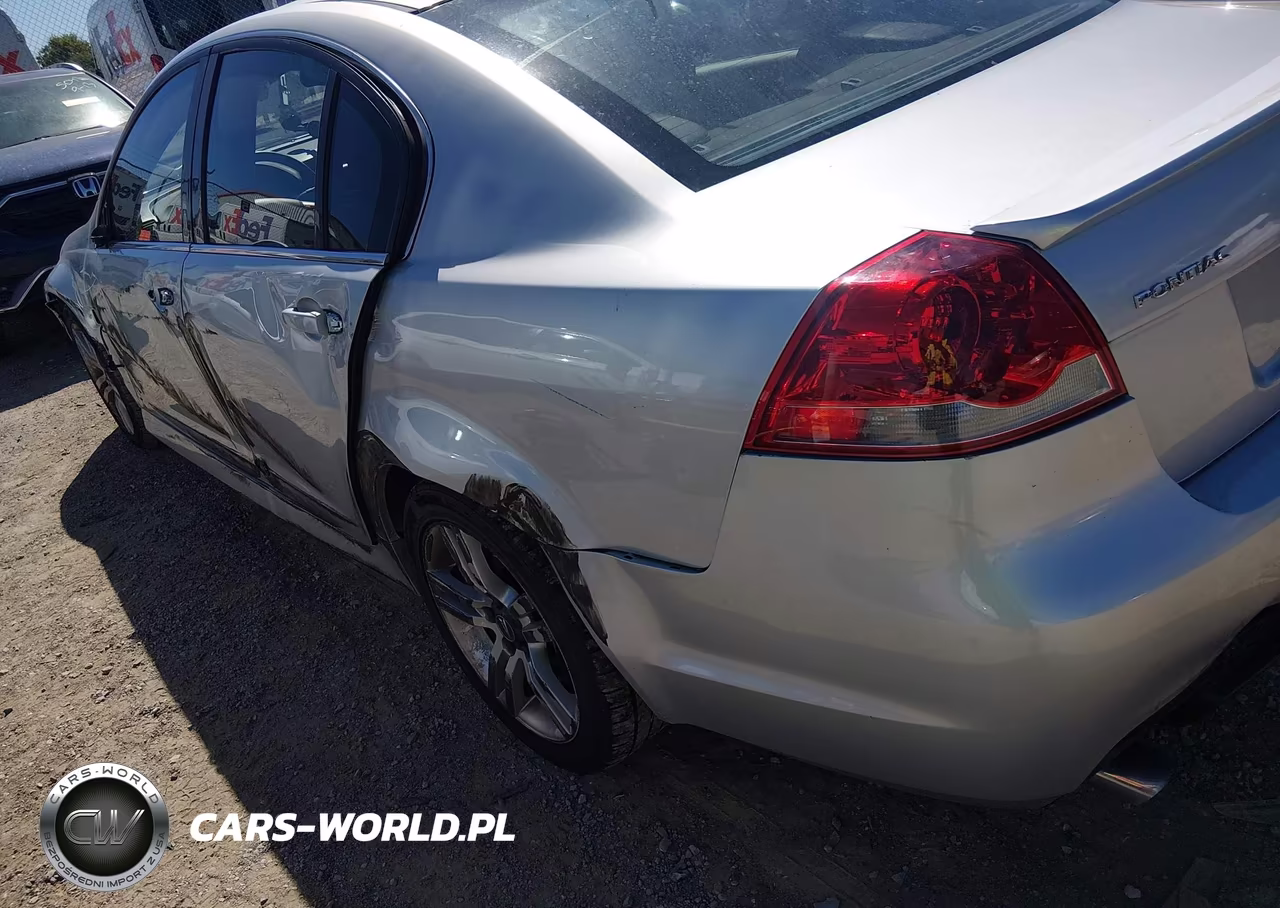 2009 Pontiac G8 VIN:6G2ER57719L217197 - 16