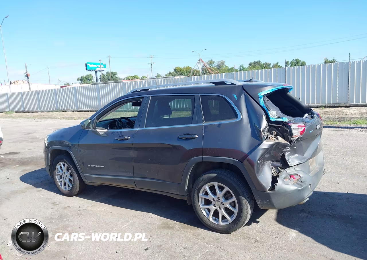 2015 Jeep Cherokee Latitude VIN:1C4PJLCB2FW791079 - 15
