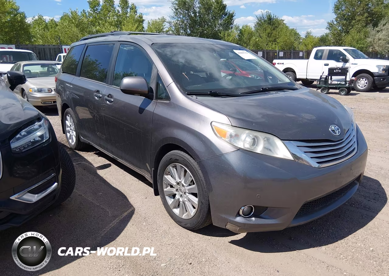 2012 Toyota Sienna Limited 7 Passenger