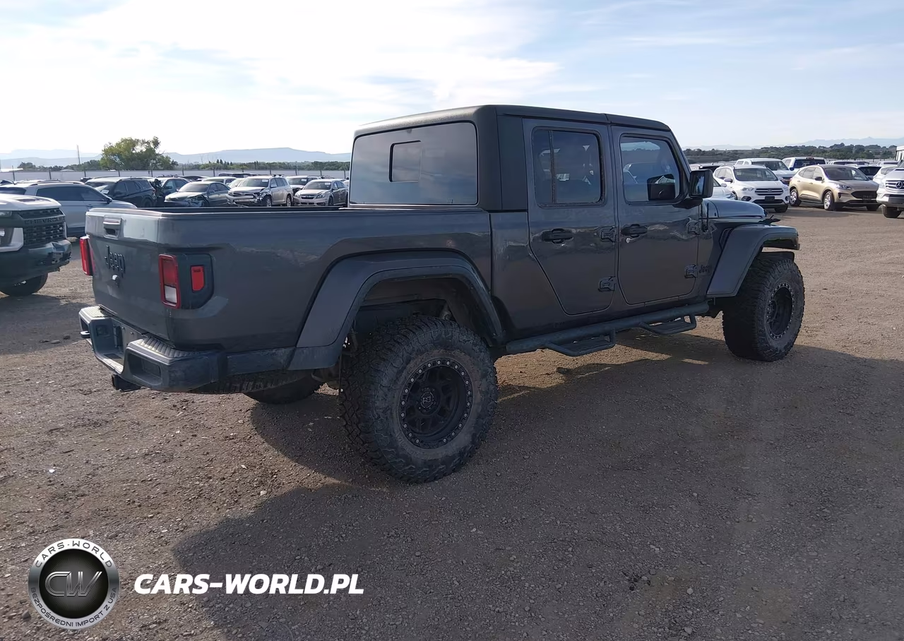 2021 Jeep Gladiator Willys 4X4 VIN:1C6HJTAG2ML563639 - 4