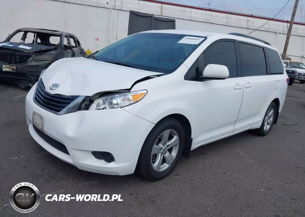 2011 Toyota Sienna Le V6 VIN:5TDKK3DC2BS002079 - 2