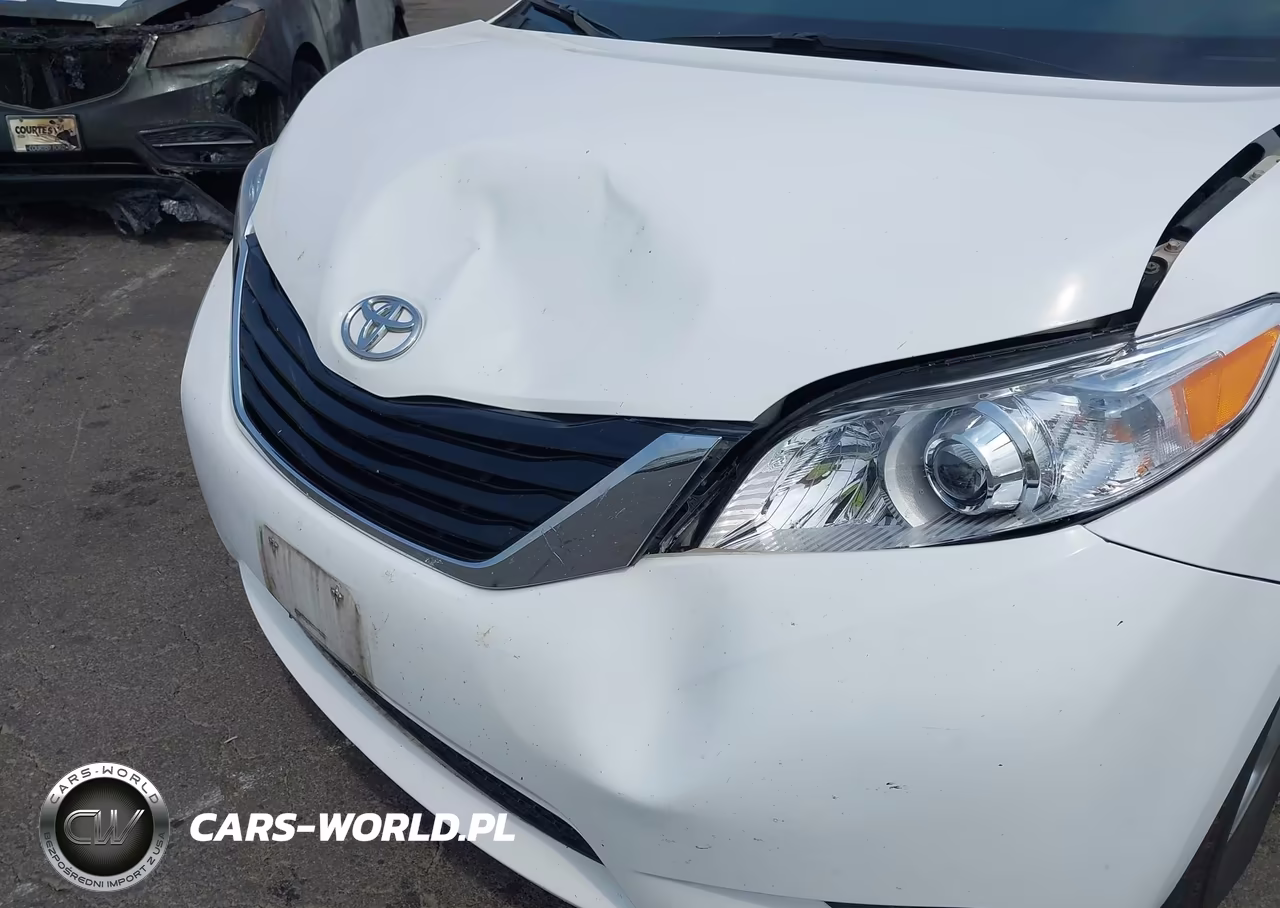 2011 Toyota Sienna Le V6 VIN:5TDKK3DC2BS002079 - 6