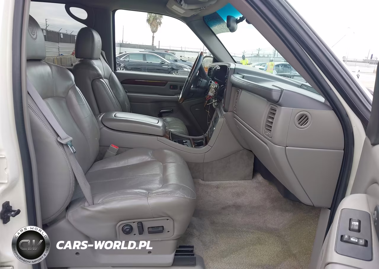 2002 Cadillac Escalade Standard VIN:1GYEK63N12R319829 - 5