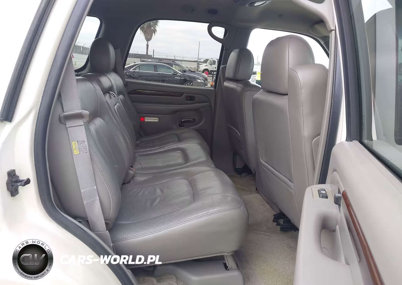 2002 Cadillac Escalade Standard VIN:1GYEK63N12R319829 - 8