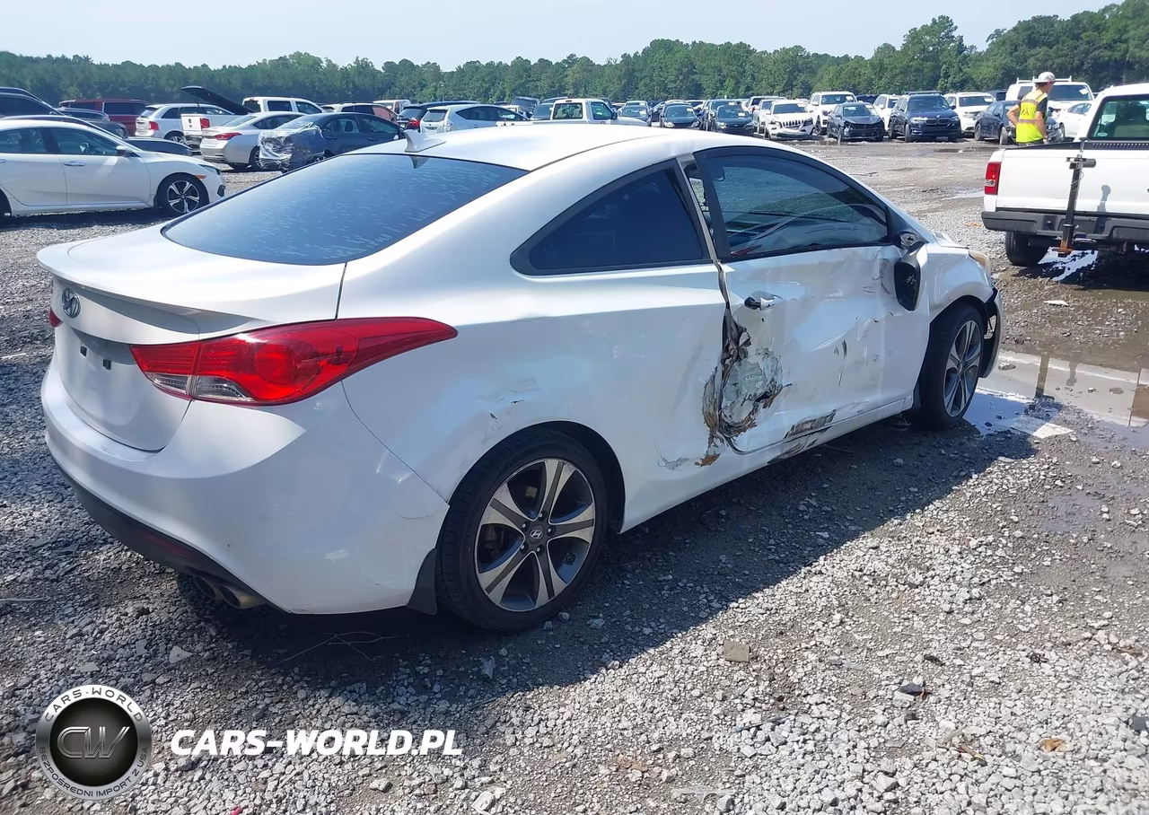 2013 Hyundai Elantra Se VIN:KMHDH6AE8DU022796 - 4