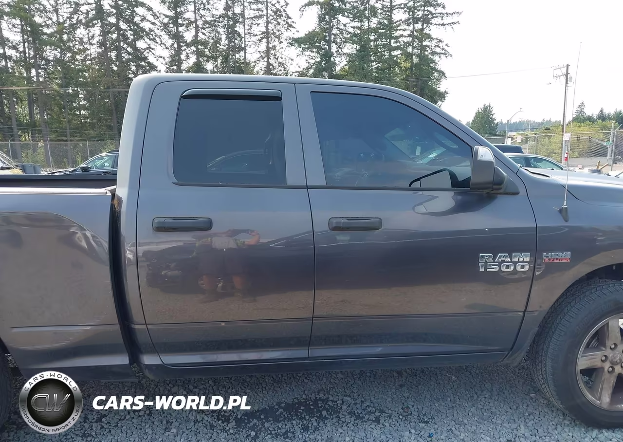 2017 Ram 1500 Express 4X4 6'4 Box VIN:1C6RR7FT9HS795385 - 14