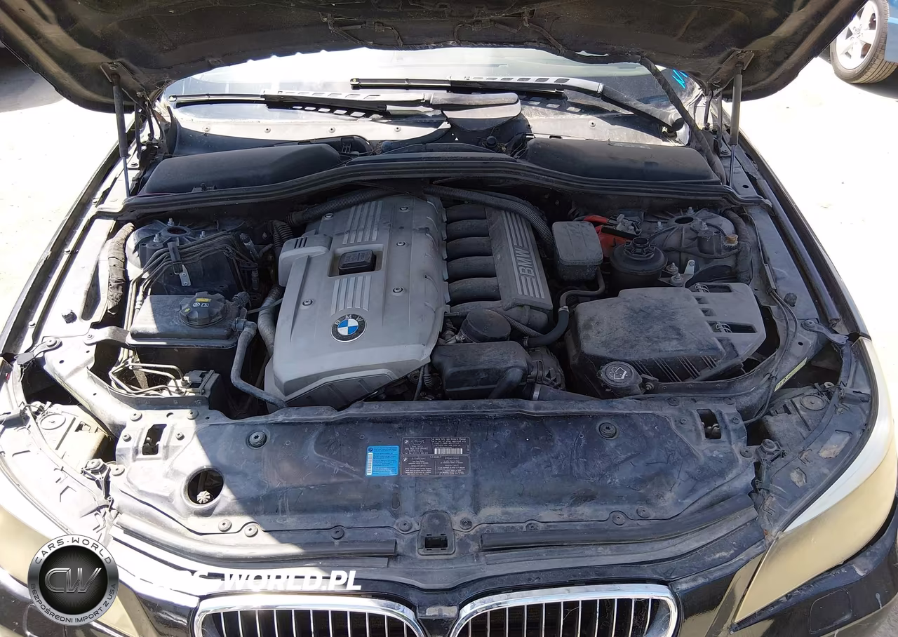 2007 BMW 525I VIN:WBANE535X7CW63707 - 10