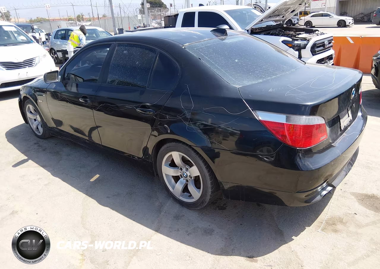 2007 BMW 525I VIN:WBANE535X7CW63707 - 3