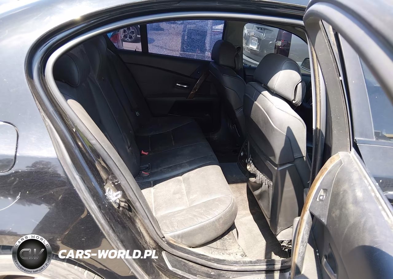 2007 BMW 525I VIN:WBANE535X7CW63707 - 8