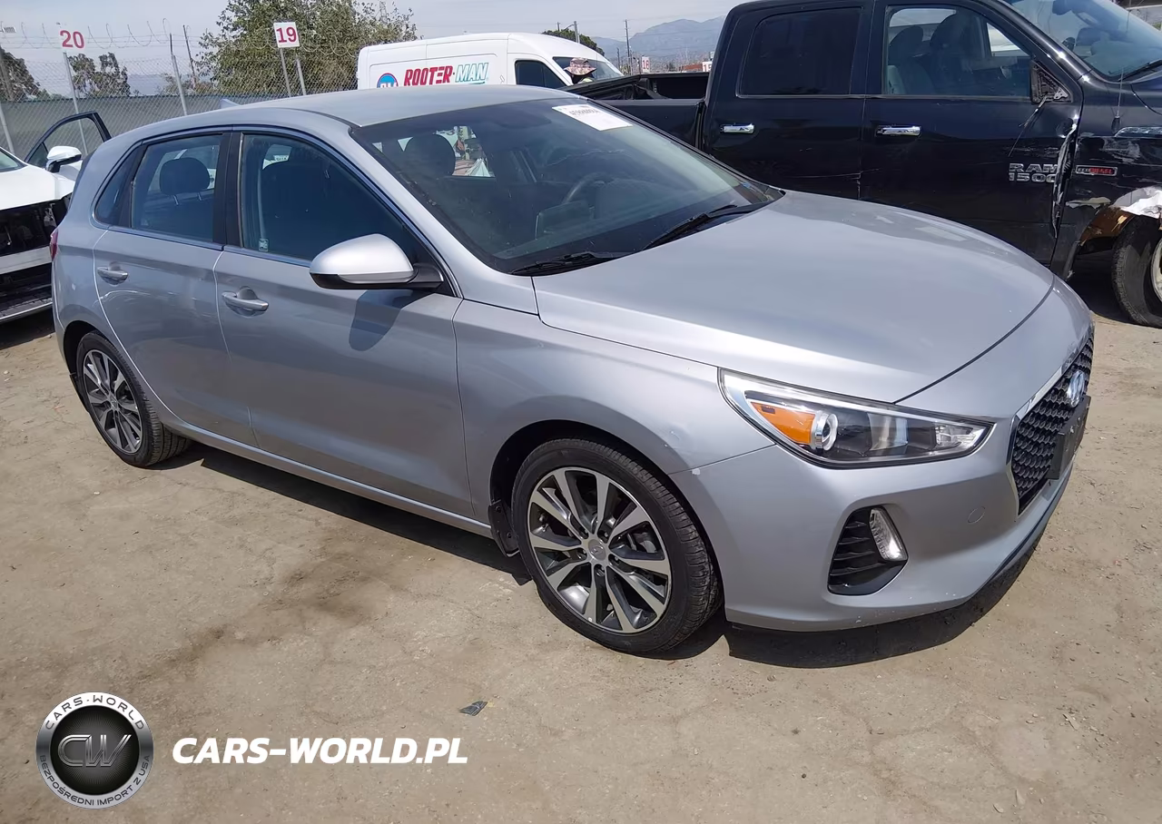 2020 Hyundai Elantra Gt – zdjęcie 1 z 16
