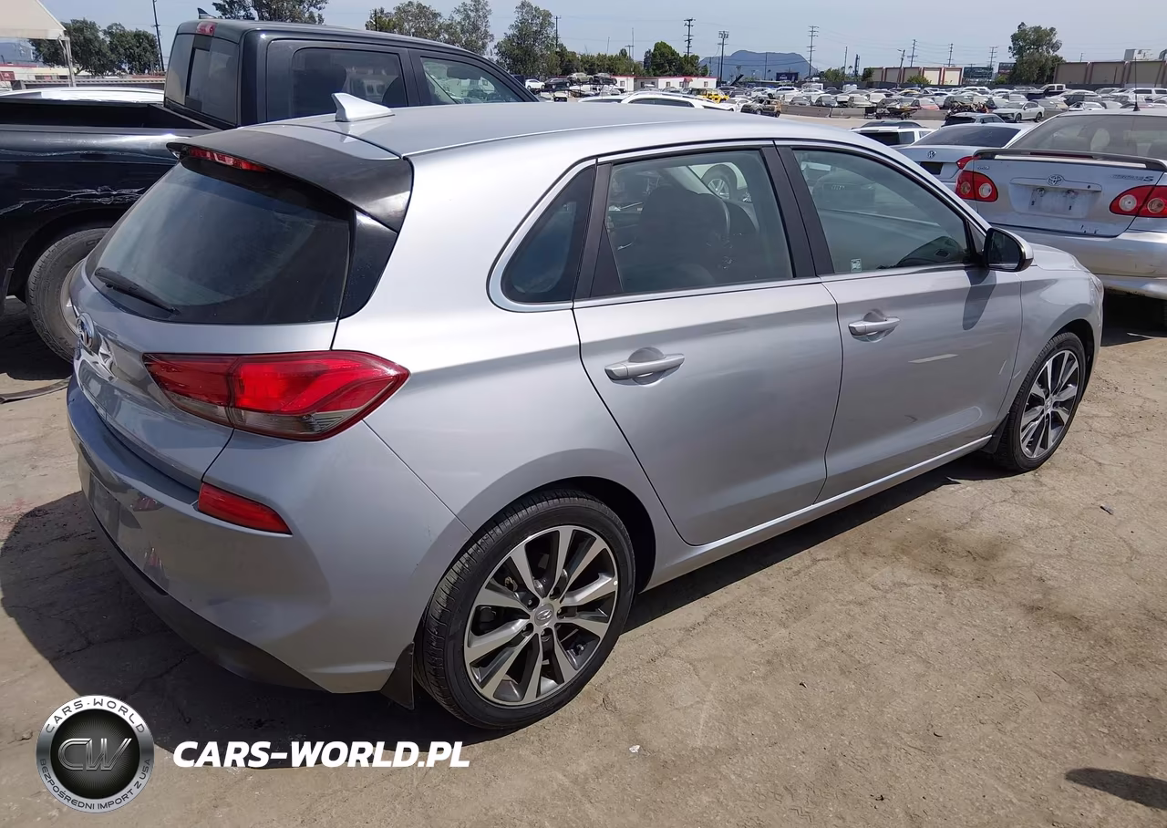 2020 Hyundai Elantra Gt VIN:KMHH35LE0LU137835 - 4