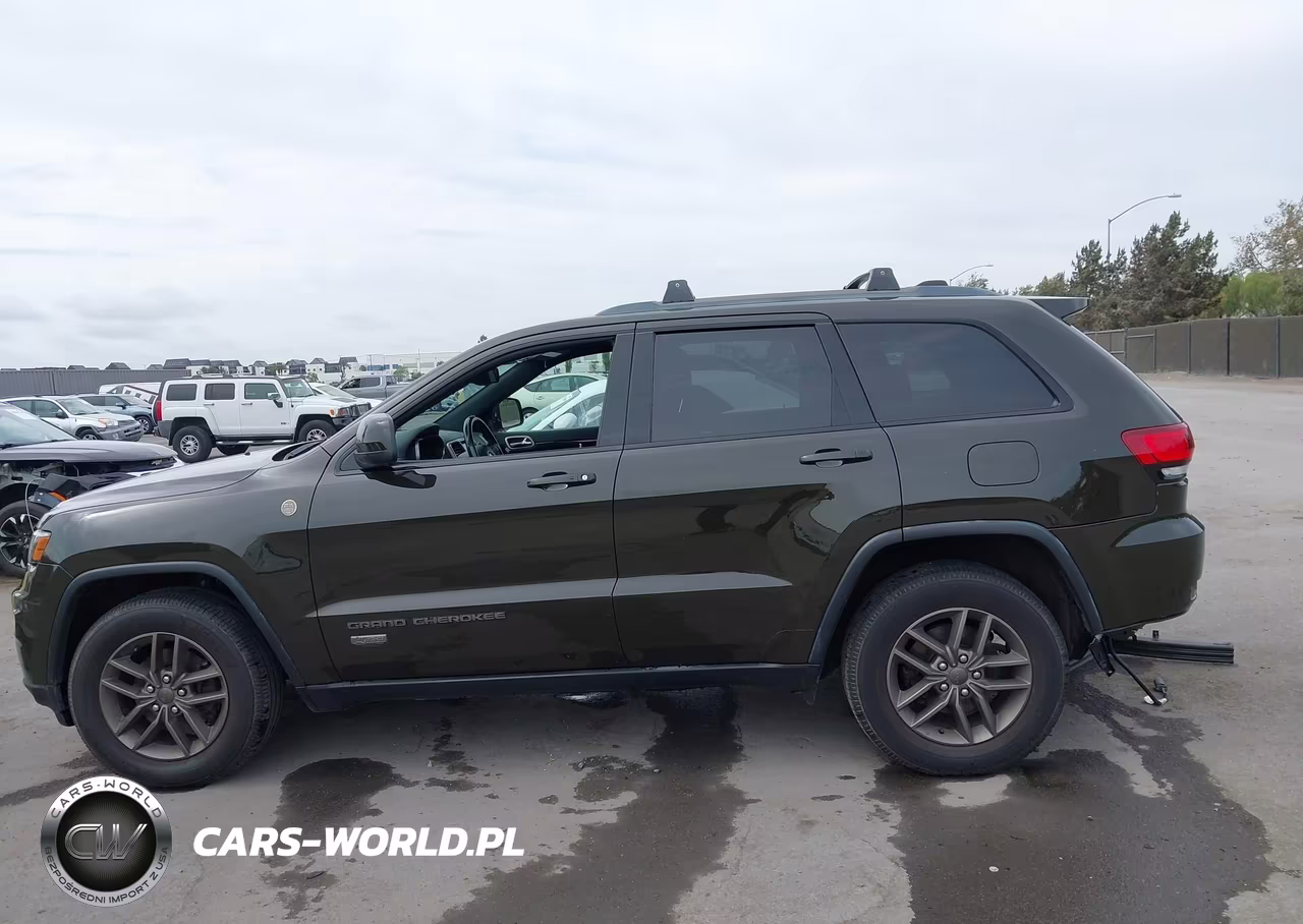 2016 Jeep Grand Cherokee 75Th Anniversary VIN:1C4RJFAG3GC456974 - 14