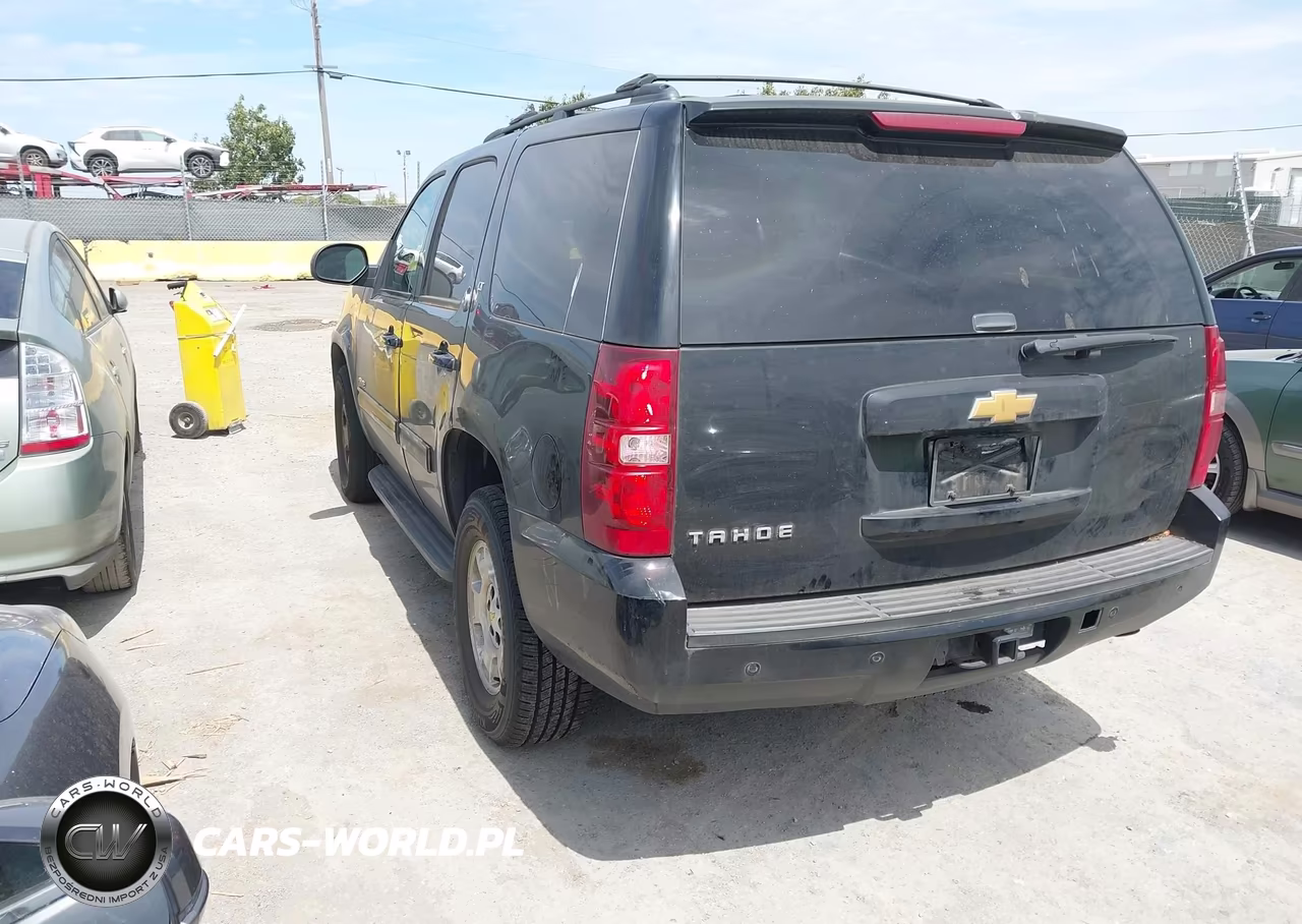 2013 Chevrolet Tahoe Lt VIN:1GNSCBE07DR119760 - 3