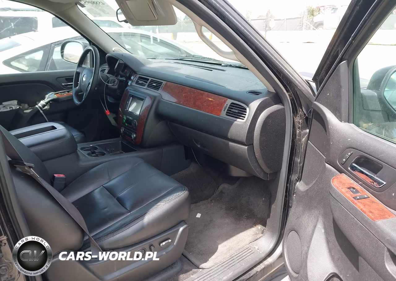 2013 Chevrolet Tahoe Lt VIN:1GNSCBE07DR119760 - 5
