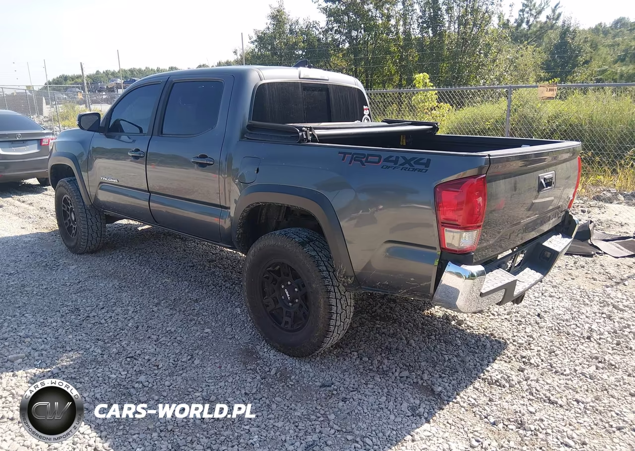 2017 Toyota Tacoma Trd Off Road VIN:3TMCZ5AN9HM048440 - 3