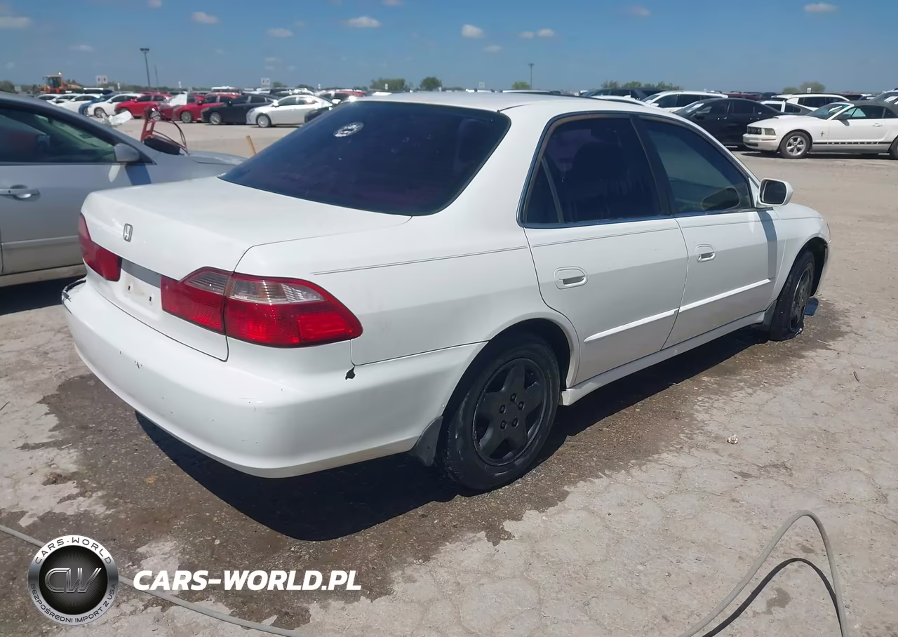 2000 Honda Accord 3.0 Ex VIN:1HGCG1658YA066580 - 4