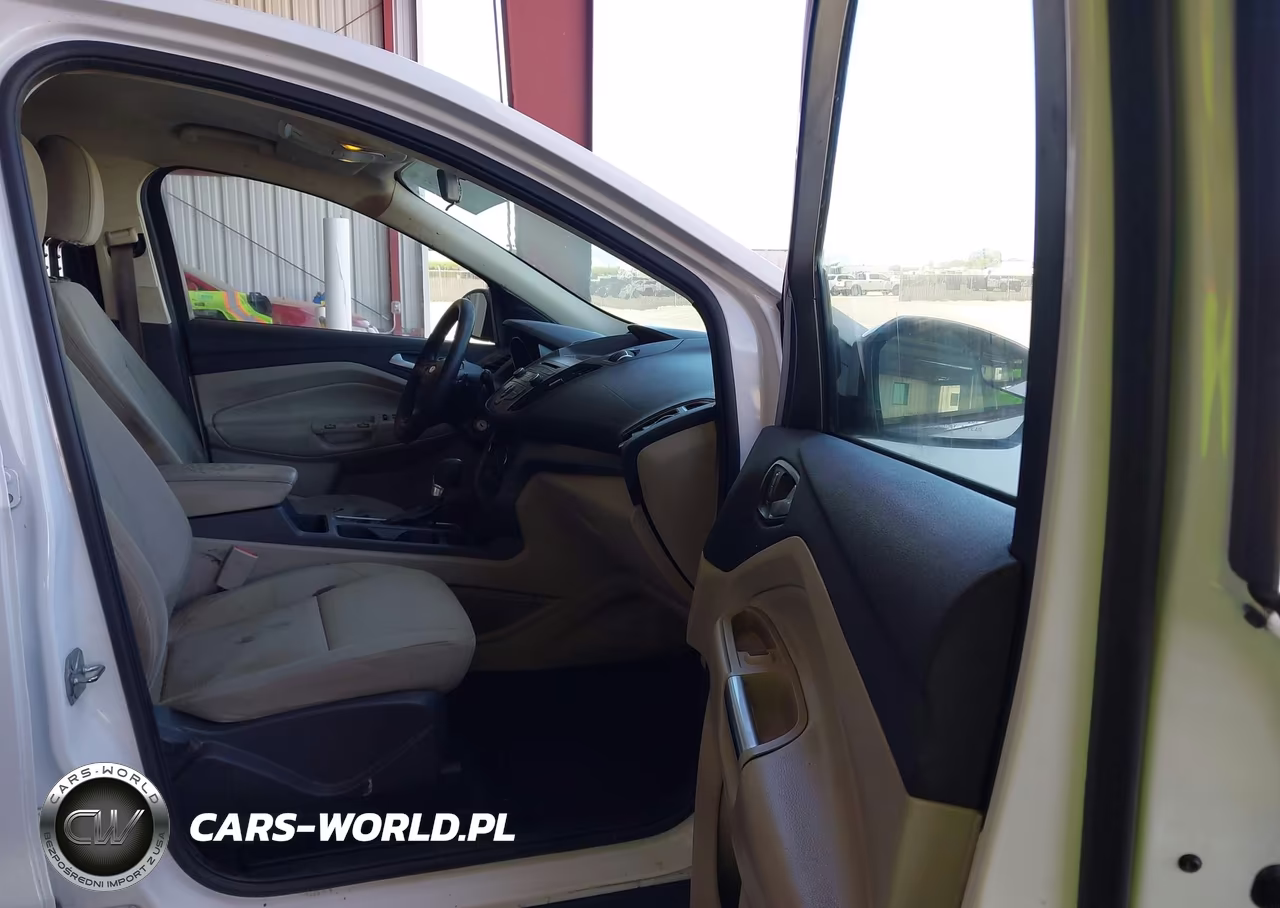 2017 Ford Escape Se VIN:1FMCU9G99HUE97737 - 5