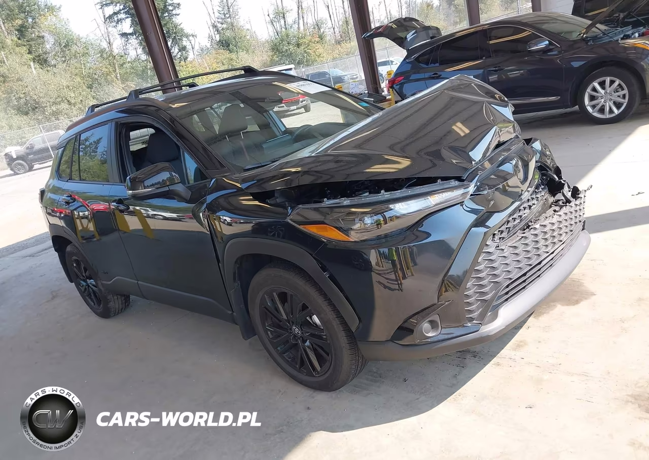 2024 Toyota Corolla Cross Hybrid Nightshade Edition – zdjęcie 1 z 17
