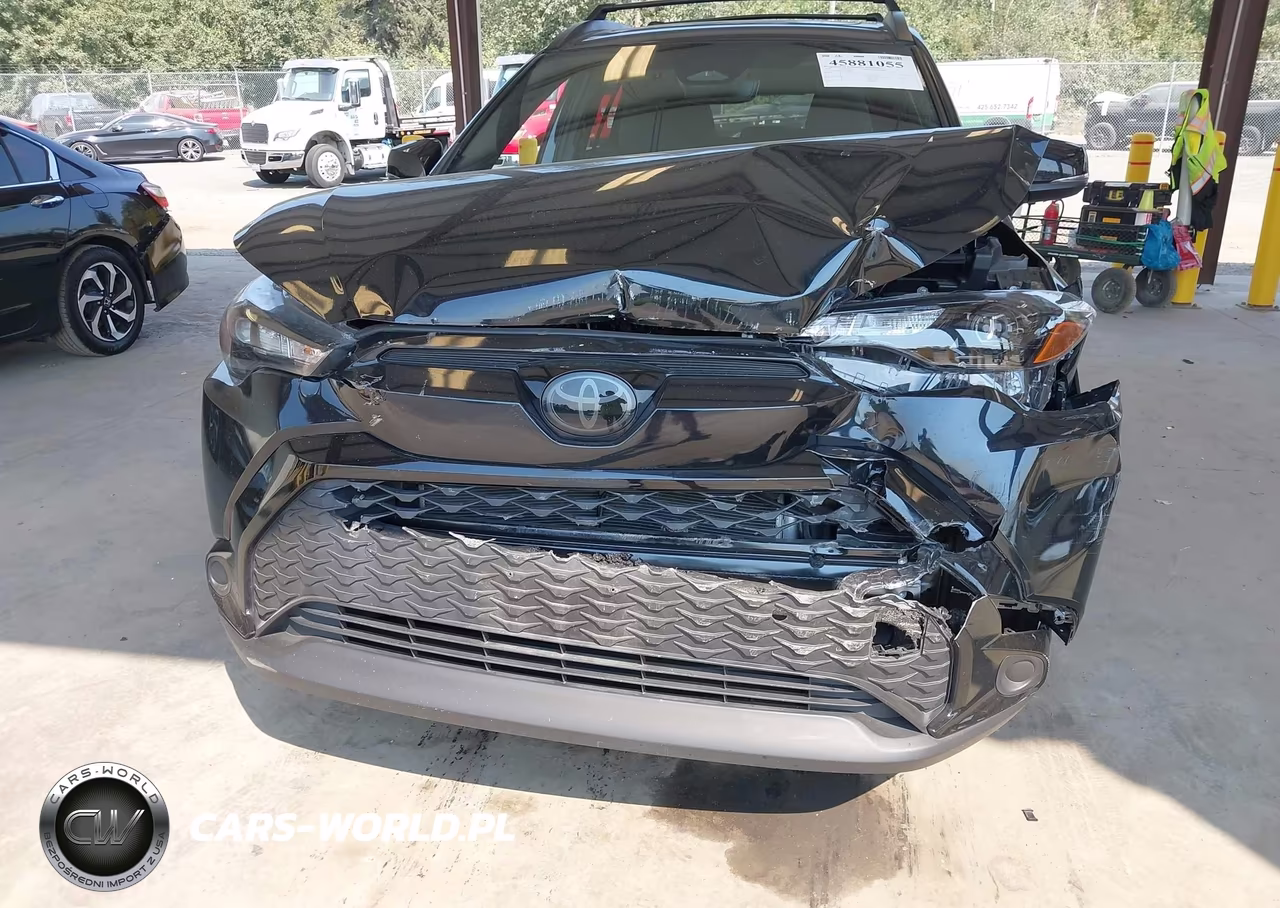 2024 Toyota Corolla Cross Hybrid Nightshade Edition VIN:7MUFBABG9RV039206 - 6