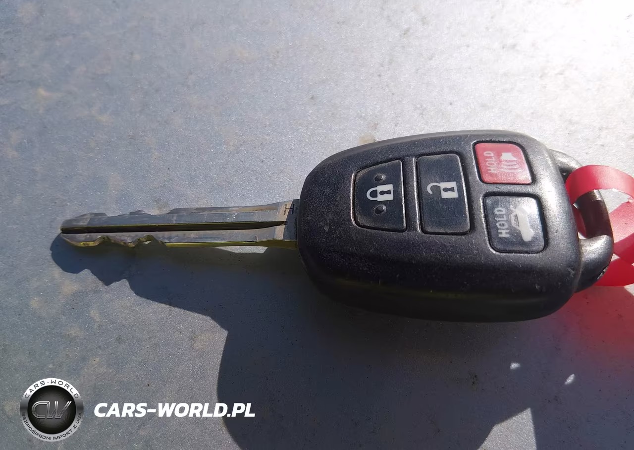 2018 Toyota Corolla Le VIN:2T1BURHE0JC015168 - 11