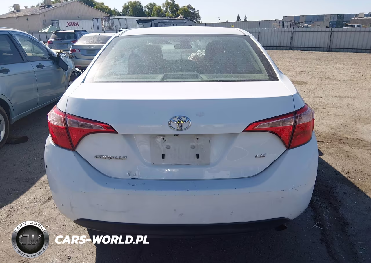2018 Toyota Corolla Le VIN:2T1BURHE0JC015168 - 22