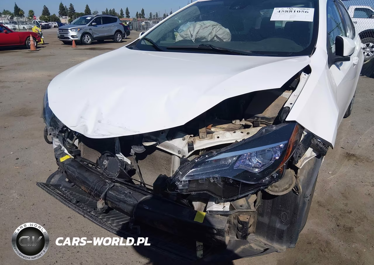 2018 Toyota Corolla Le VIN:2T1BURHE0JC015168 - 6