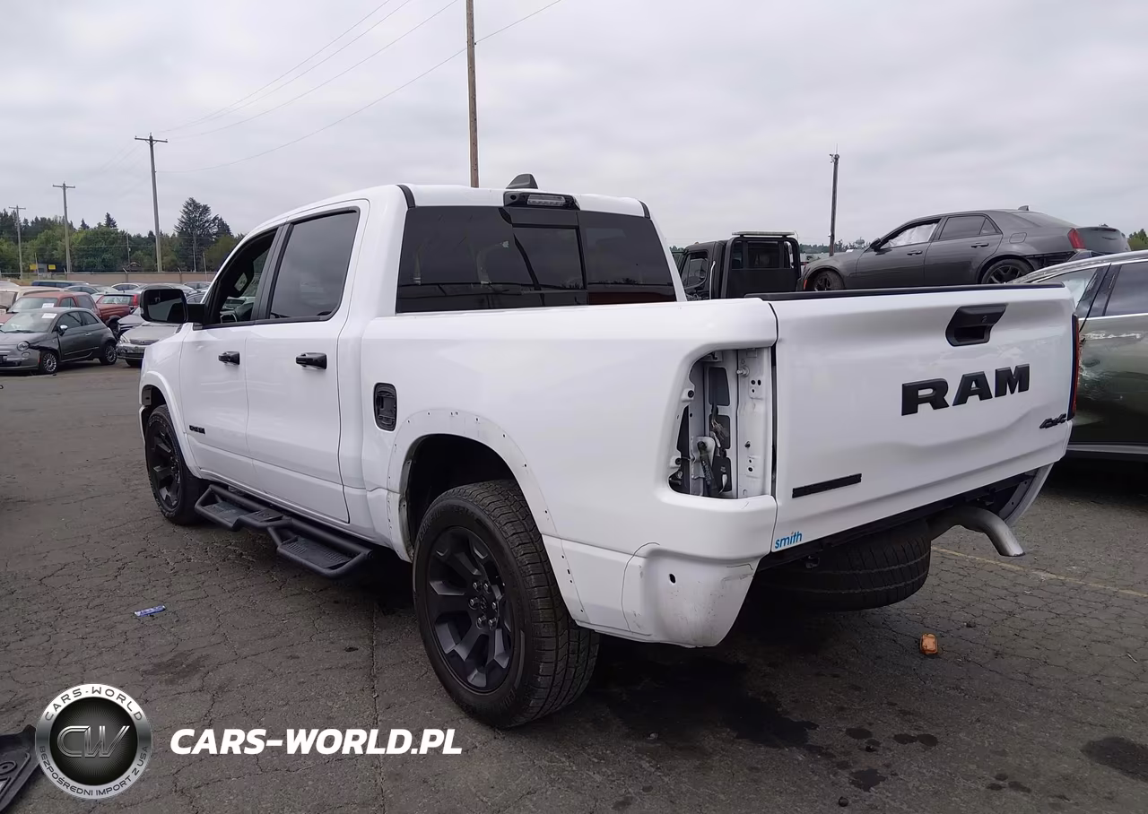 2025 Ram 1500 Big Horn 4X4 5'7 Box VIN:1C6RRFFG3SN523935 - 3