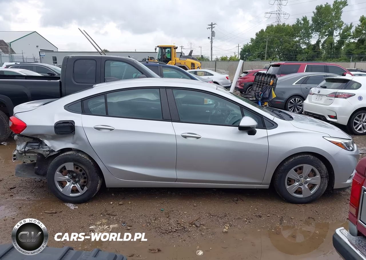 2017 Chevrolet Cruze Ls Auto VIN:1G1BC5SM9H7183746 - 14