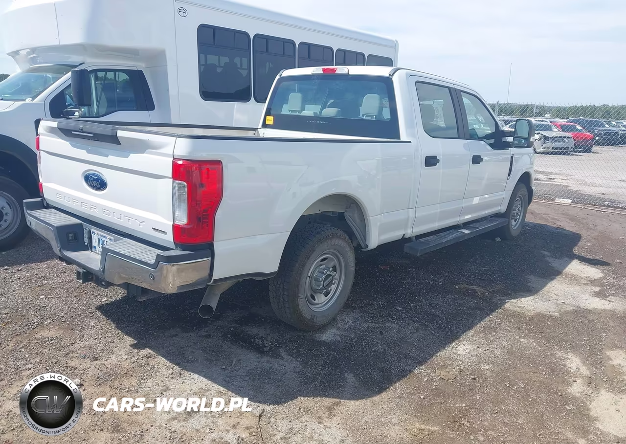 2018 Ford F-350 Xl VIN:1FT8W3A6XJEC48721 - 4