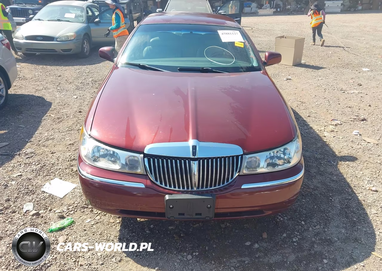 2000 Lincoln Town Car Executive VIN:1LNHM81W6YY811299 - 6