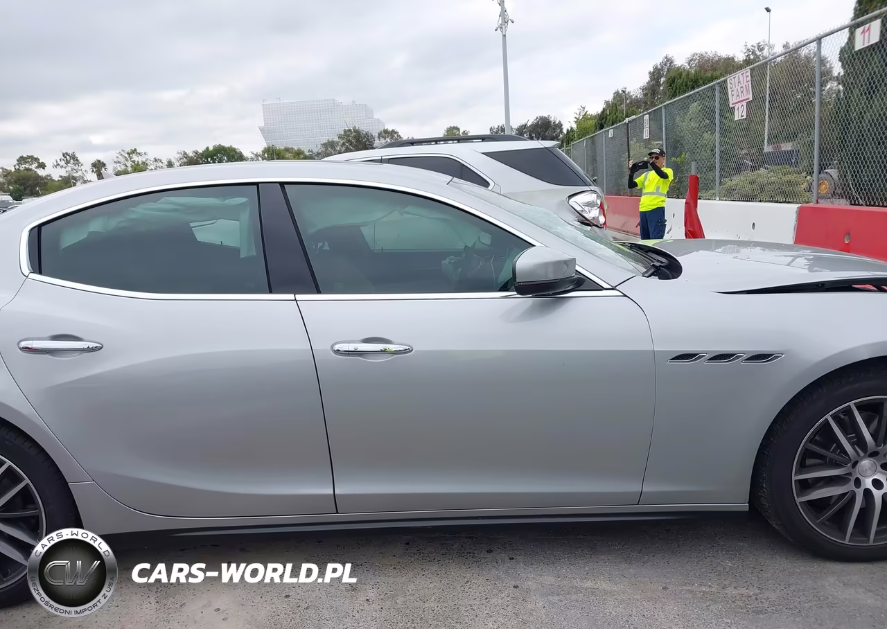 2018 Maserati Ghibli VIN:ZAM57XSA6J1287531 - 13