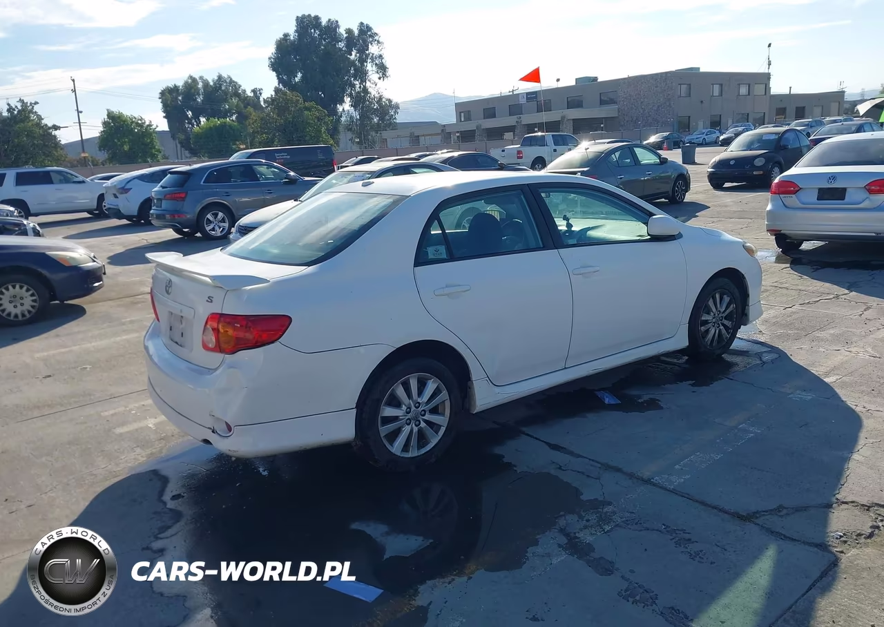 2010 Toyota Corolla S VIN:2T1BU4EE4AC467373 - 4