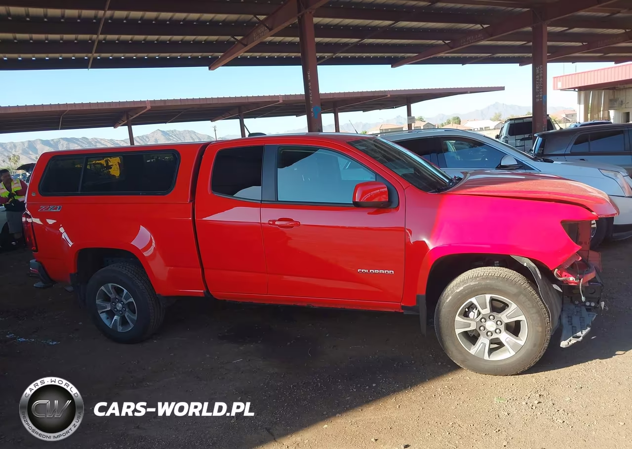 2018 Chevrolet Colorado Z71 VIN:1GCHTDEN4J1116609 - 13