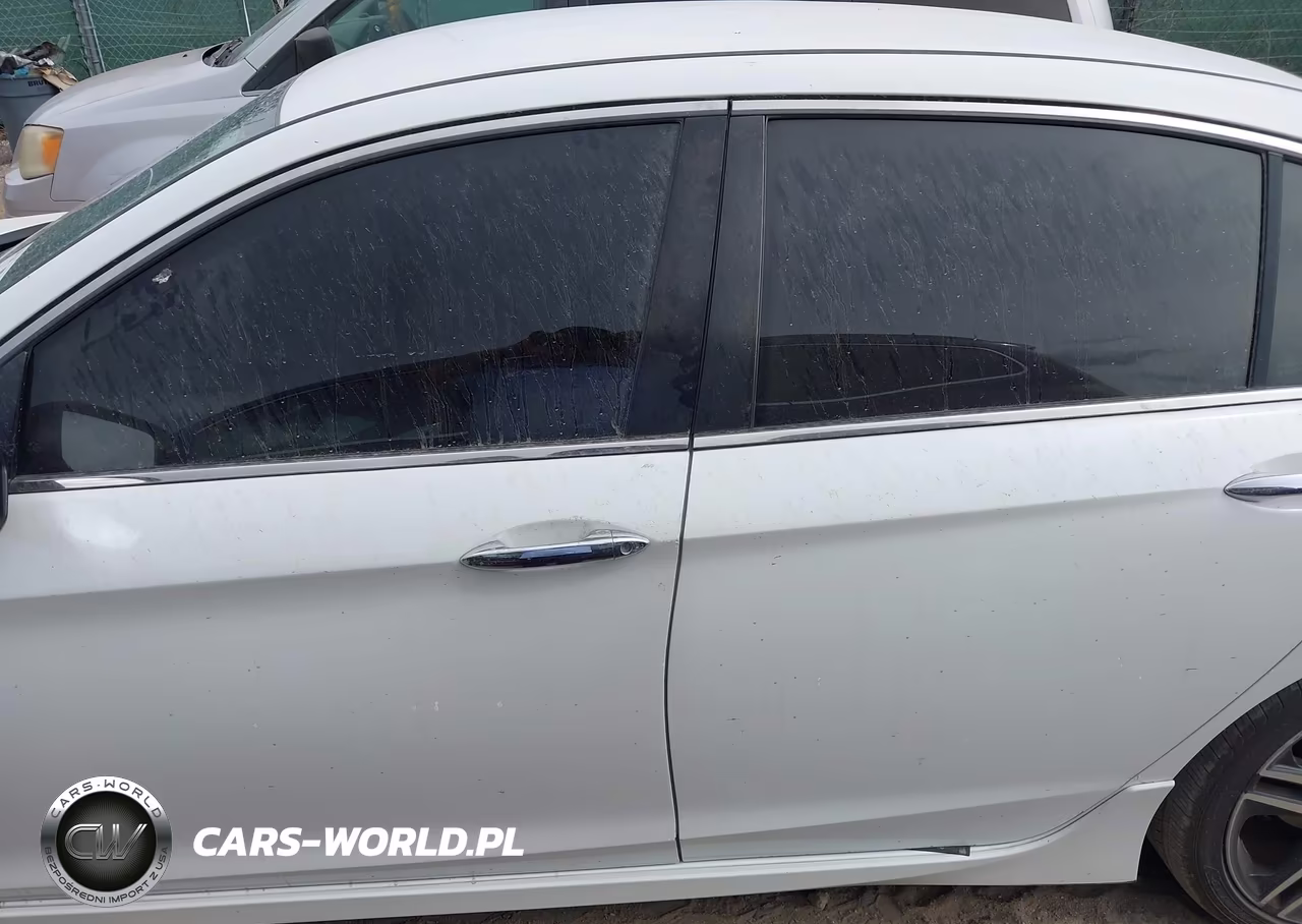 2016 Honda Accord Sport VIN:1HGCR2F58GA052354 - 14