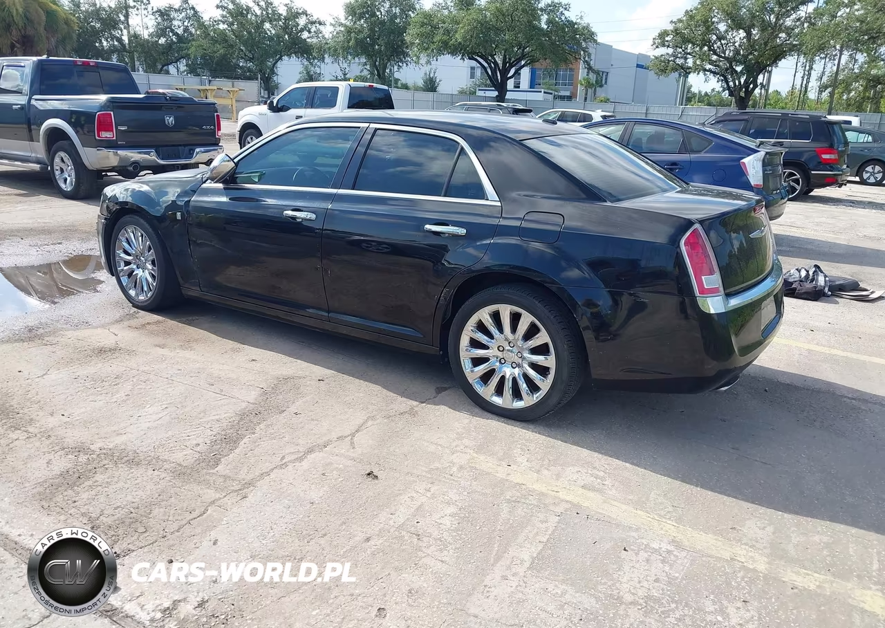 2013 Chrysler 300 Motown VIN:2C3CCAAG5DH741501 - 3