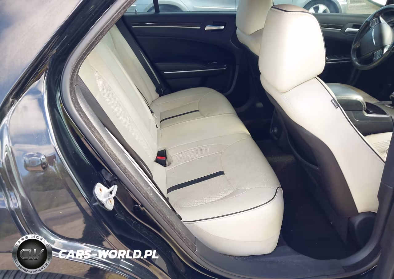 2013 Chrysler 300 Motown VIN:2C3CCAAG5DH741501 - 8