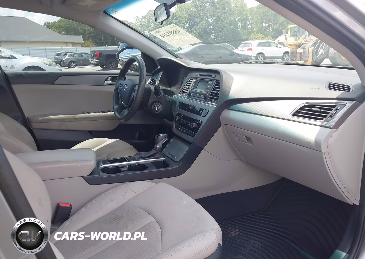 2017 Hyundai Sonata VIN:5NPE24AFXHH553957 - 5