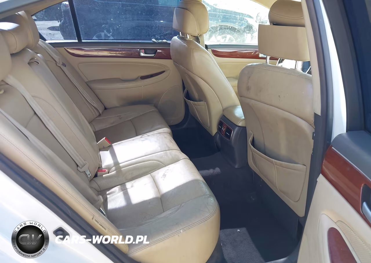 2012 Hyundai Genesis 3.8 VIN:KMHGC4DD9CU185930 - 8