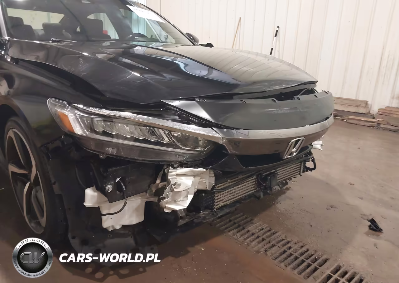 2018 Honda Accord Sport VIN:1HGCV1F32JA048263 - 17