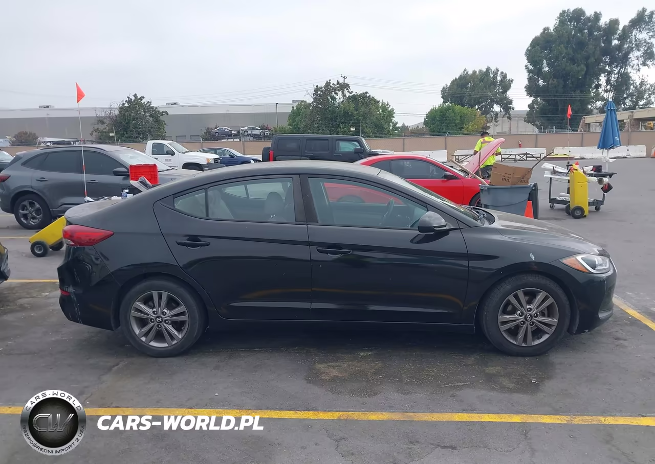 2018 Hyundai Elantra Sel VIN:5NPD84LF2JH371912 - 12