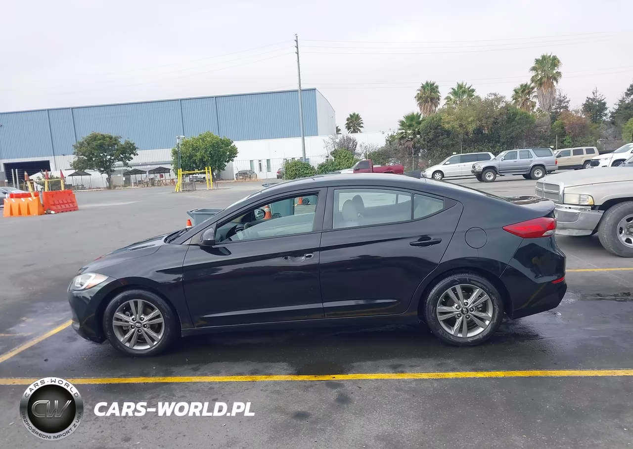 2018 Hyundai Elantra Sel VIN:5NPD84LF2JH371912 - 13