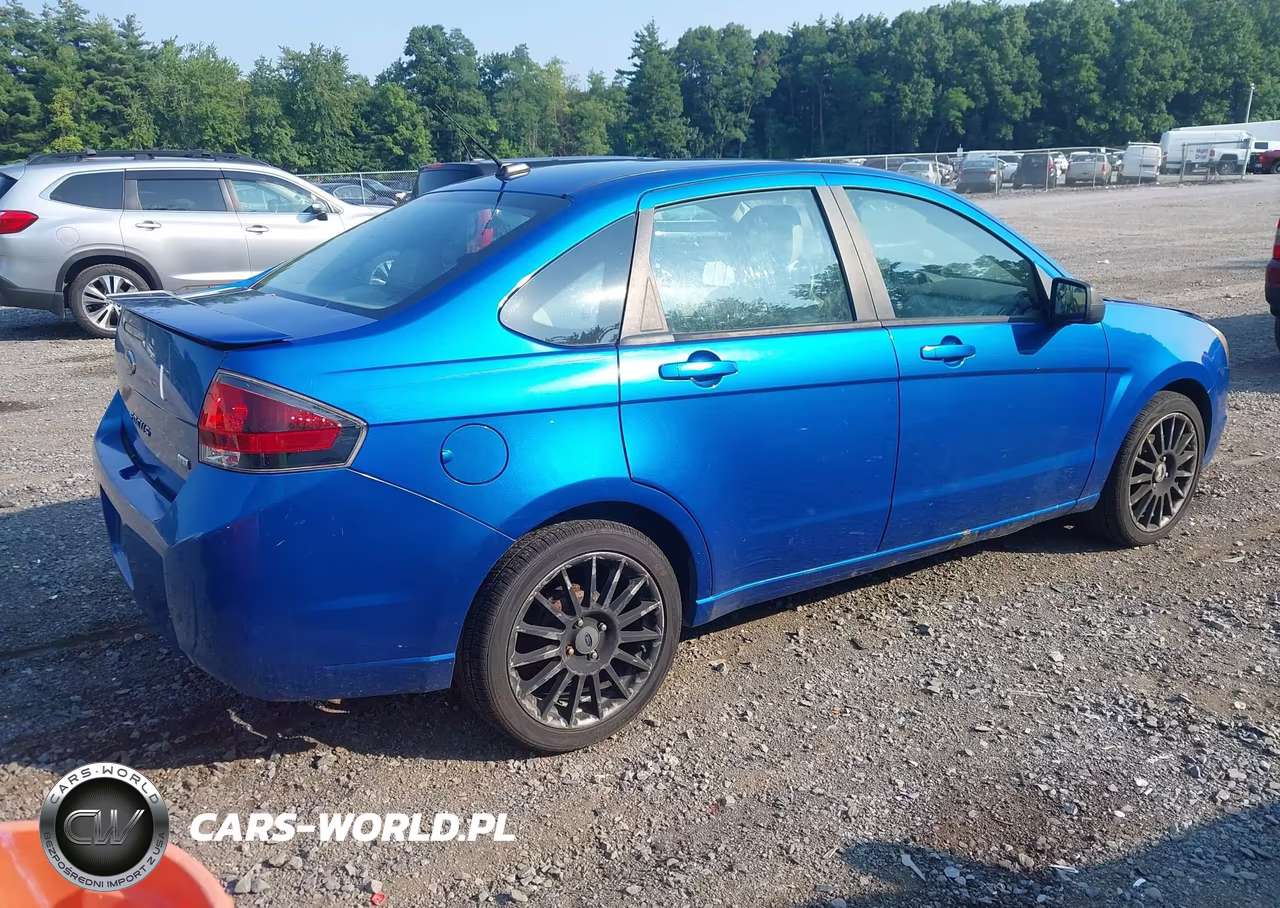 2010 Ford Focus Ses VIN:1FAHP3GN6AW129110 - 4