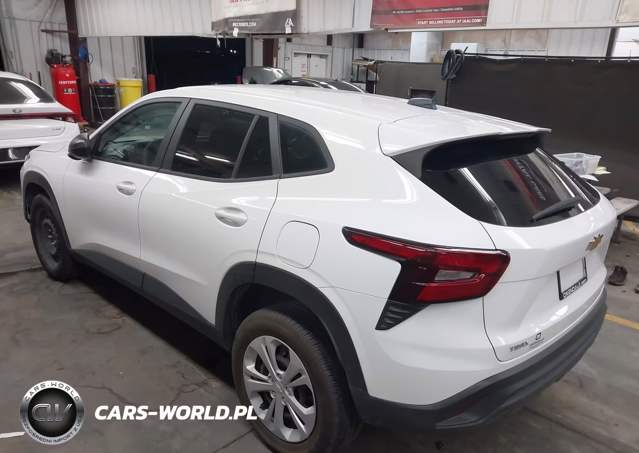 2025 Chevrolet Trax Fwd Ls VIN:KL77LFEP9SC164781 - 3